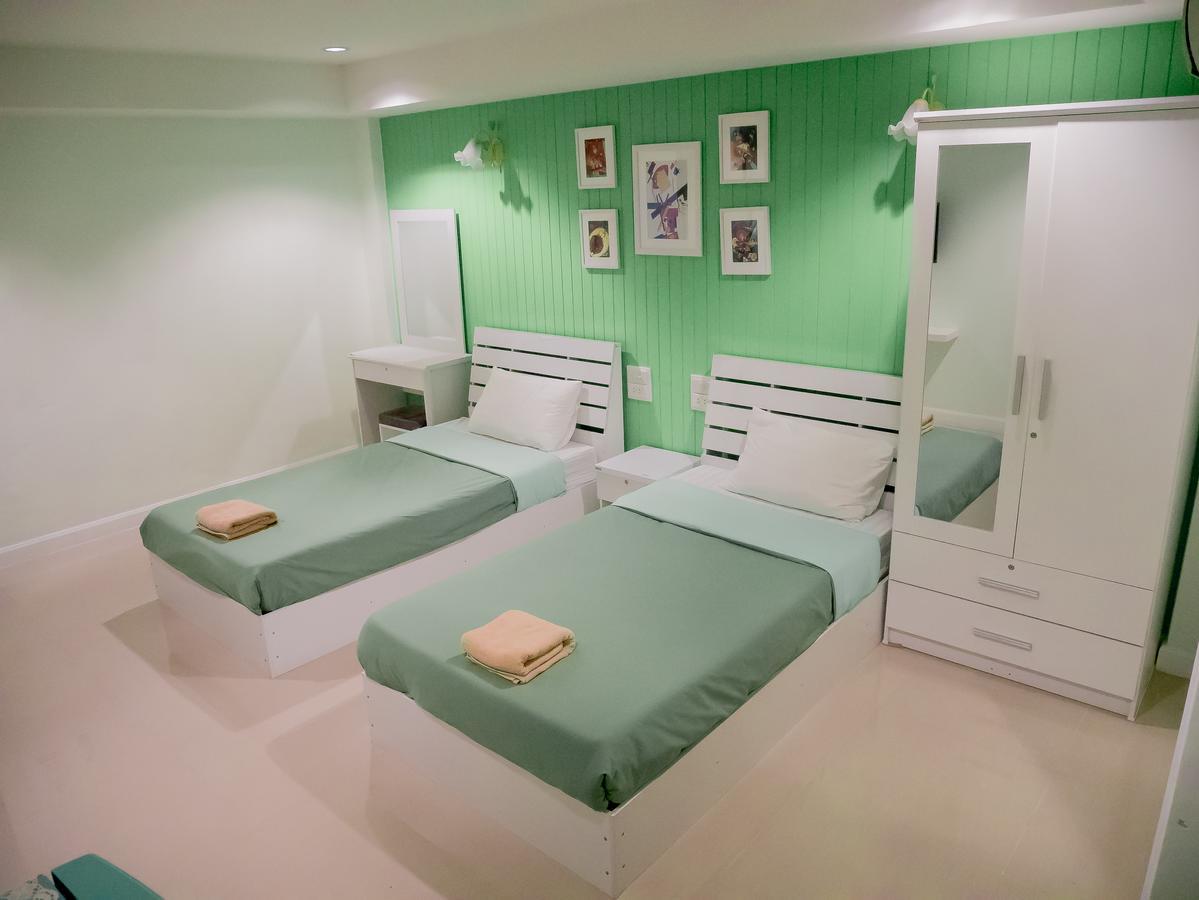 Uj Apartment Bangsaen Esterno foto